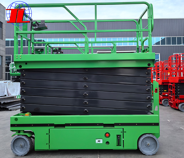 广西自行走升降机